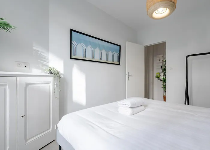 Le Cocon Urbain Maison, 6 Personnes, Avec Parking Proche Tram Et Metro