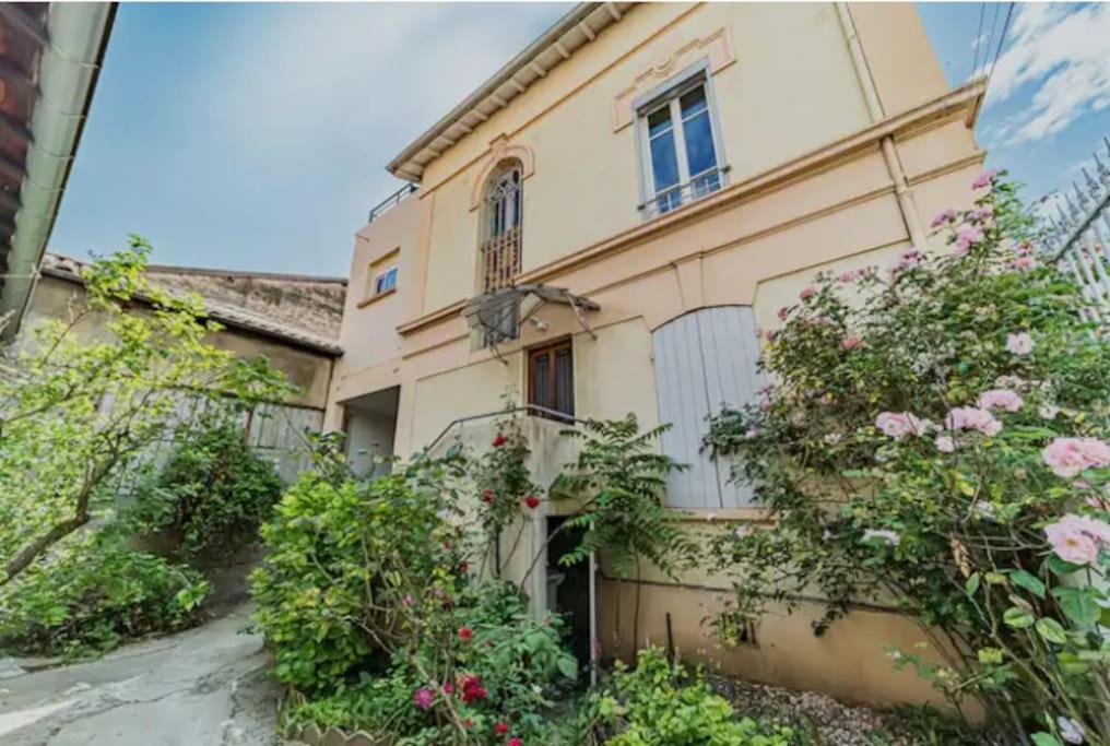 Le Cocon Urbain Maison, 6 Personnes, Avec Parking Proche Tram Et Metro *